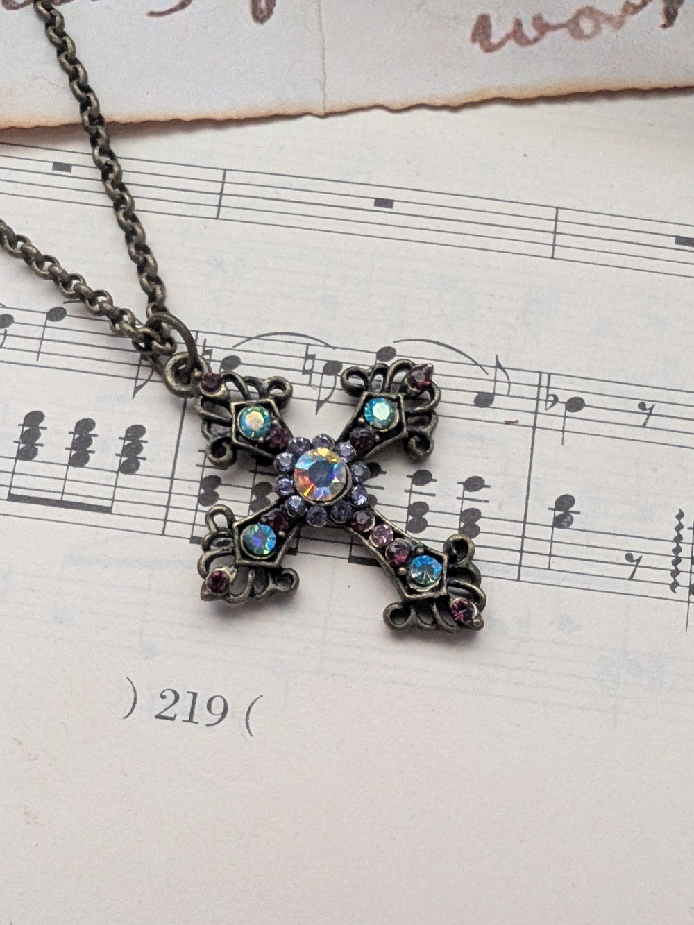 Vintage-Inspired Iridescent Crystal Cross Pendant Necklace - Unbranded - Picture 3 of 10